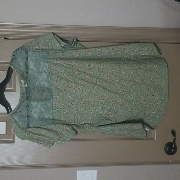 Blouse - Picture 2 of 3